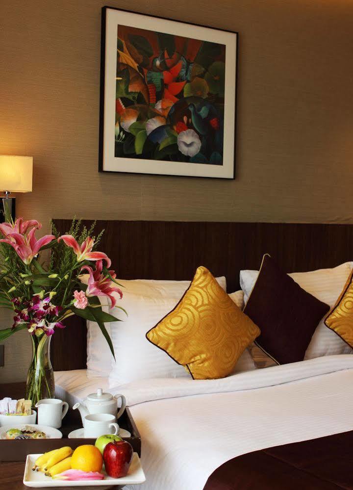 Hotel Fidalgo ปูเน่ ภายนอก รูปภาพ